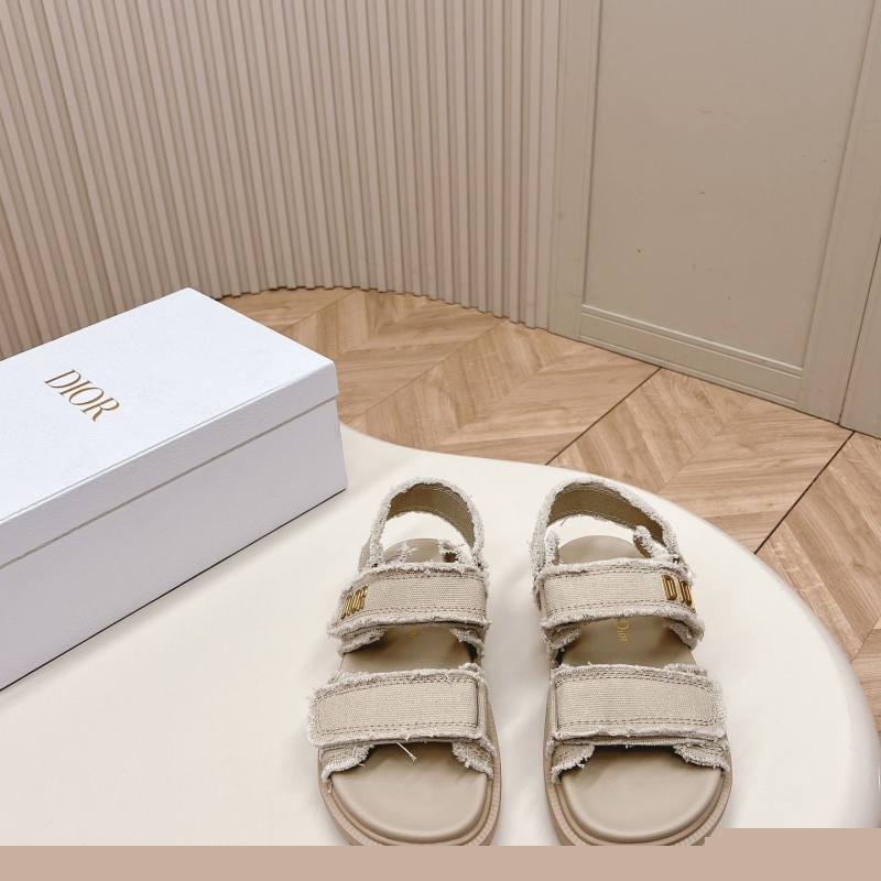 ch**an D*or sandals